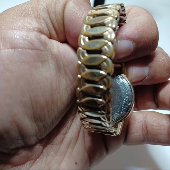 Vintage Bulova Watch - L7, Self-winding Waterproof Anti-Magnetic 10k GF - Picture 8 of 11